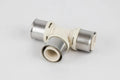 Begetube (88440300) PPSU raccord à sertir synthétique té 90° FFF 40 x 40 x 40 mm