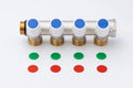 ProOne WP collecteur avec vannes de réglage avec indicateurs (Rouge/Blue/Vert) - 3/4 - 4 x EK3/4M